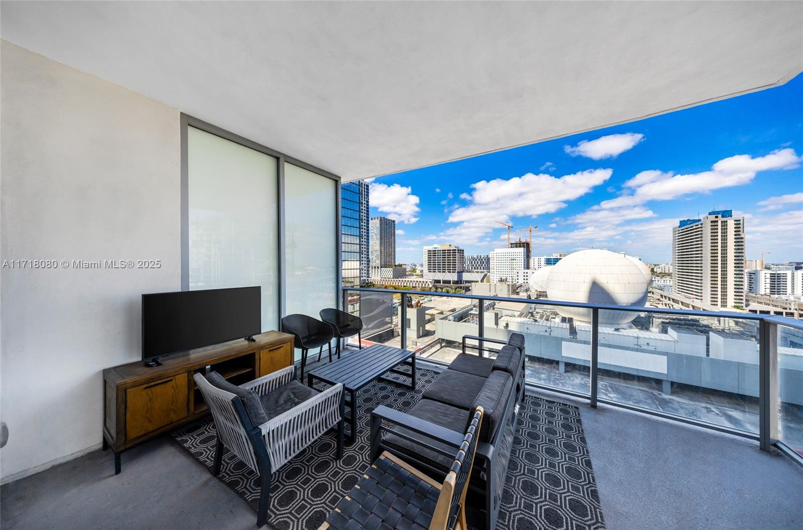 PARAMOUNT MIAMI WORLDCENT - Residential