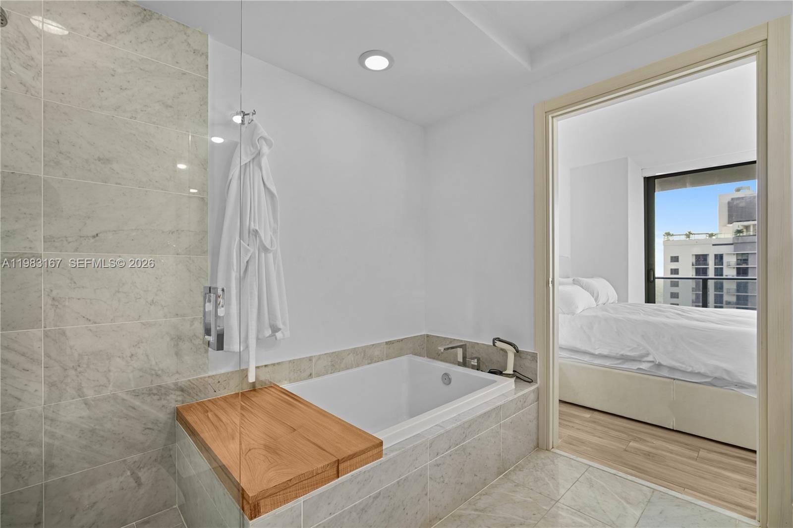 801 SMA RESIDENCES CONDO - Residential