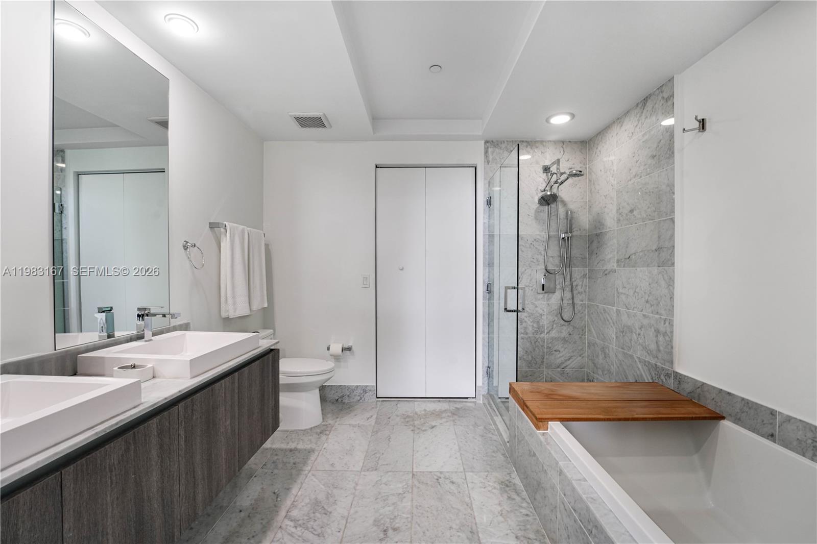801 SMA RESIDENCES CONDO - Residential