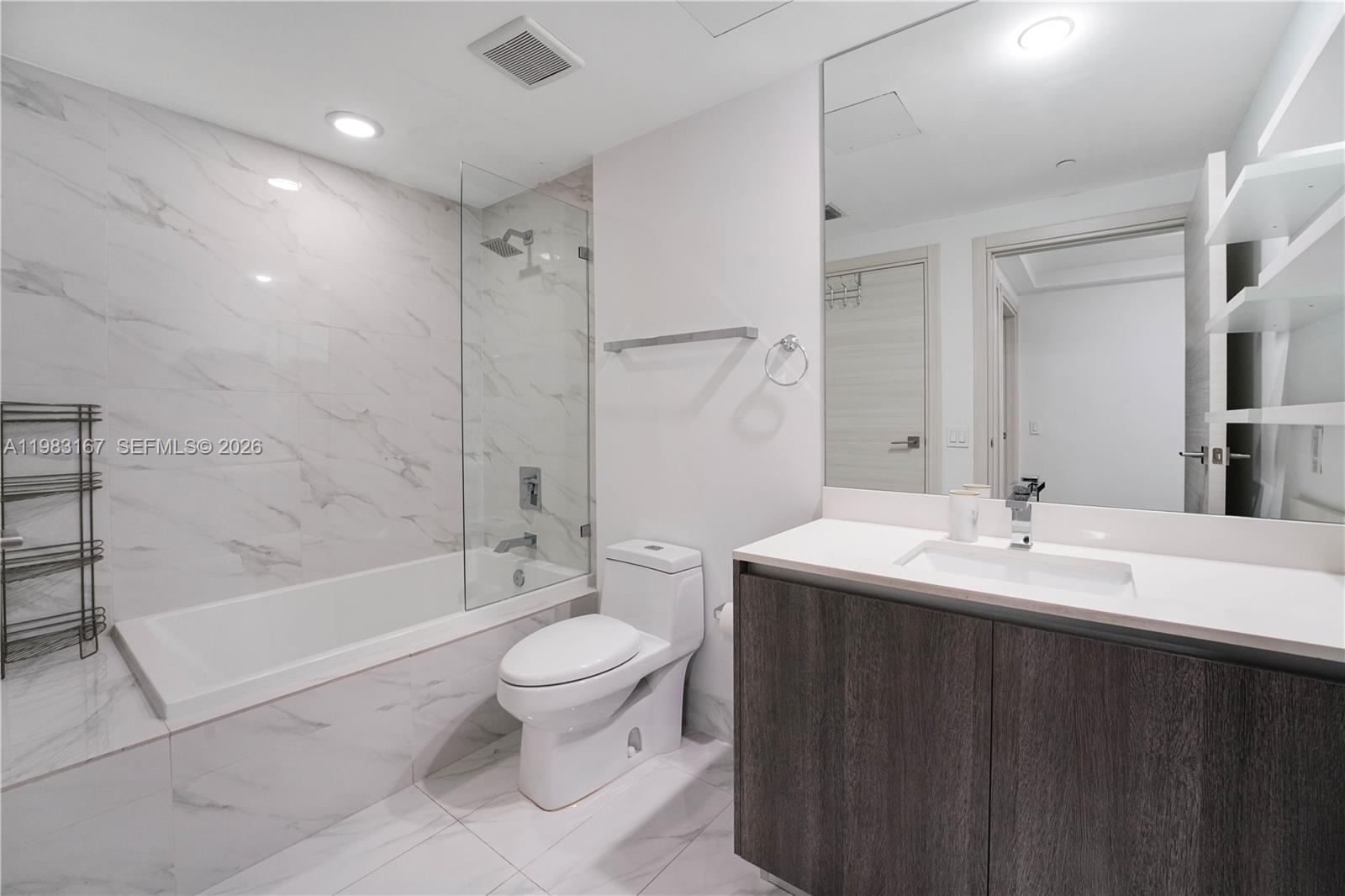 801 SMA RESIDENCES CONDO - Residential