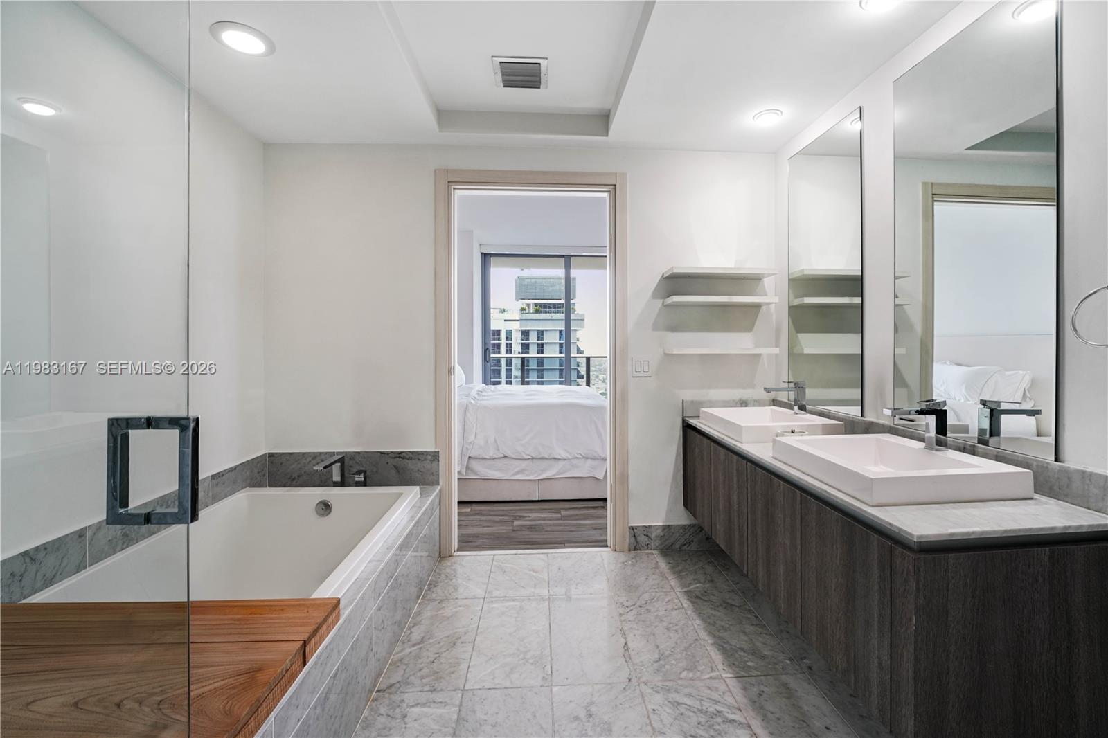 801 SMA RESIDENCES CONDO - Residential