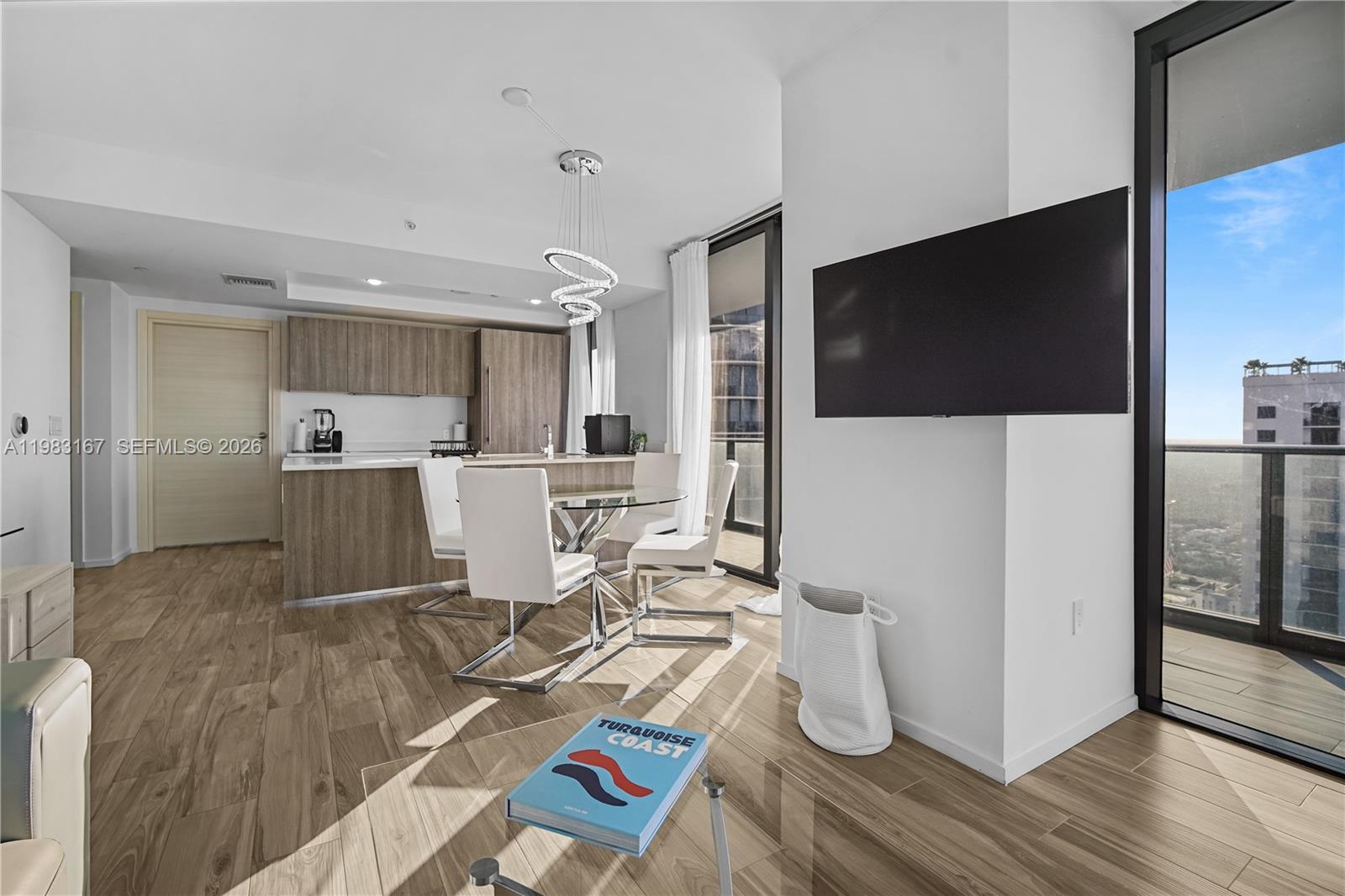 801 SMA RESIDENCES CONDO - Residential