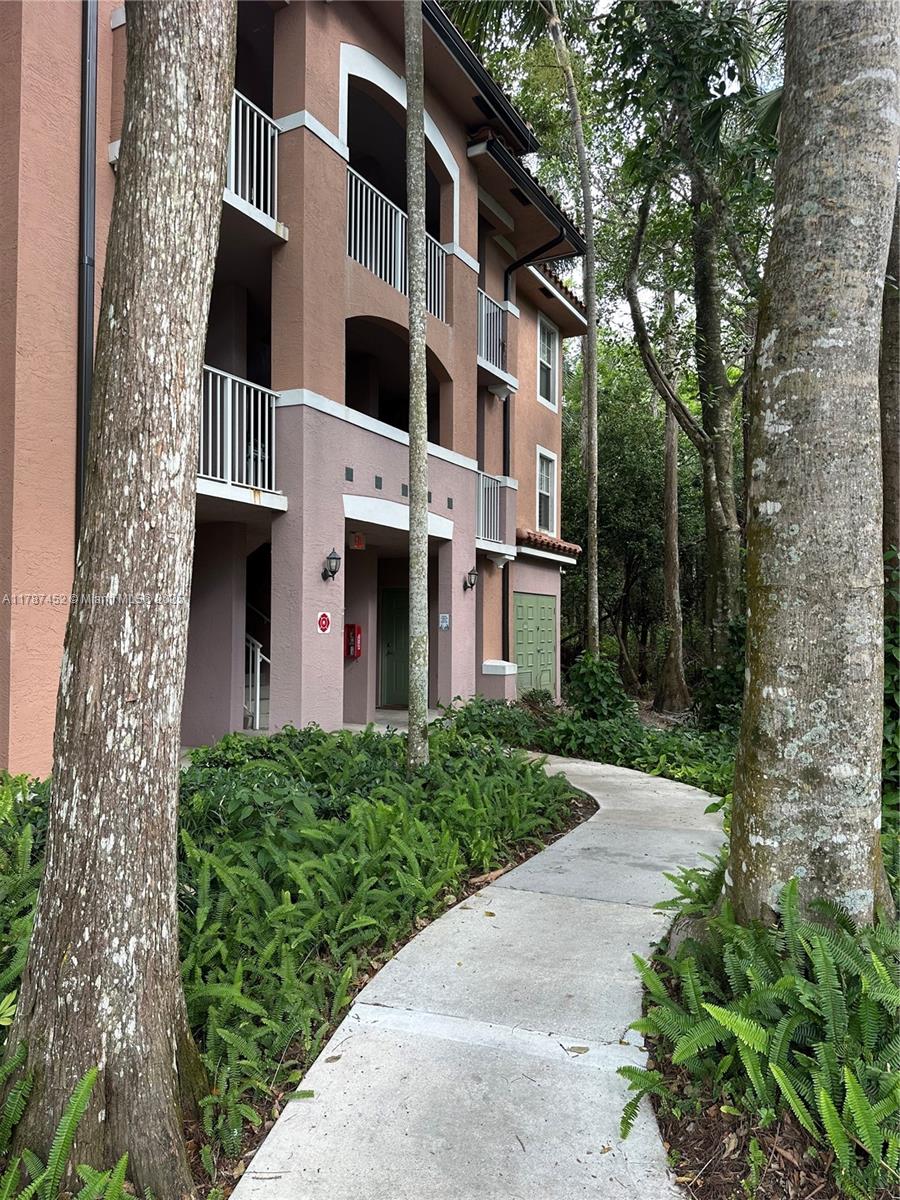 Rental Property at 6874 W Sample Rd 6874, Coral Springs, Broward County, Florida - Bedrooms: 1 
Bathrooms: 1  - $1,800 MO.