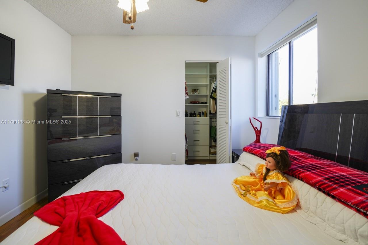 ARBOURS OF THE PALM BEACH - Residential