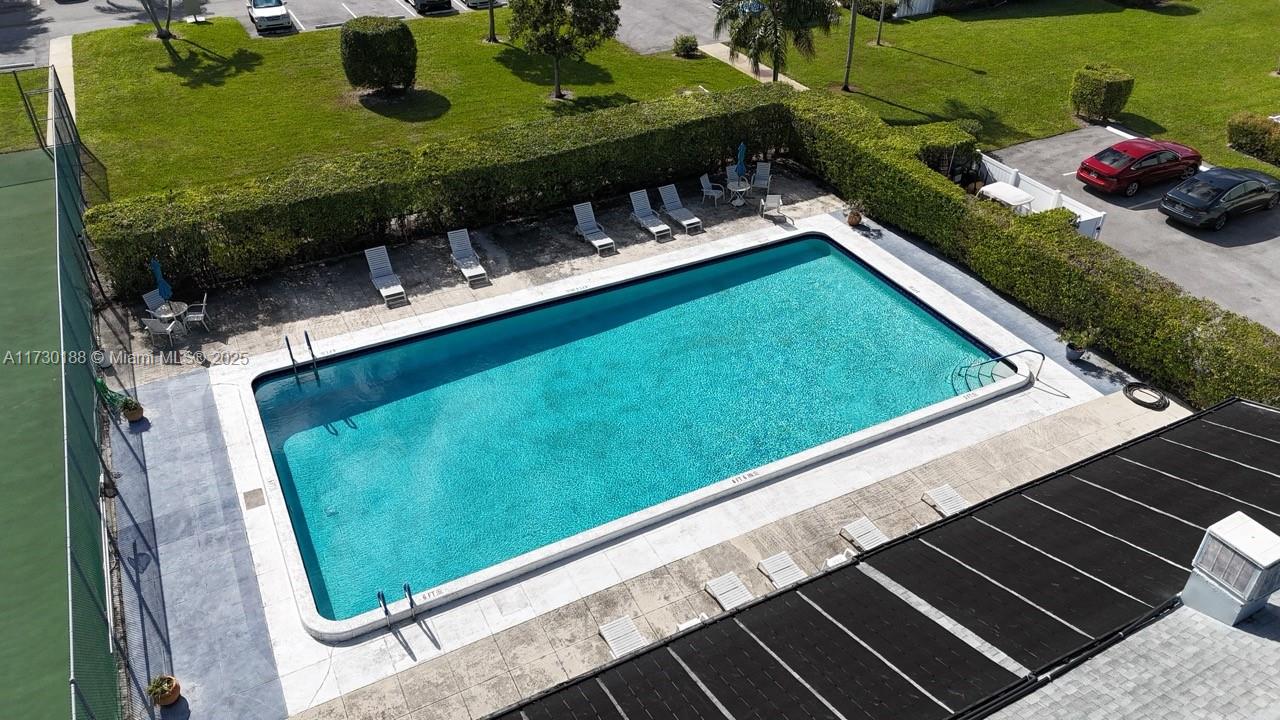ARBOURS OF THE PALM BEACH - Residential