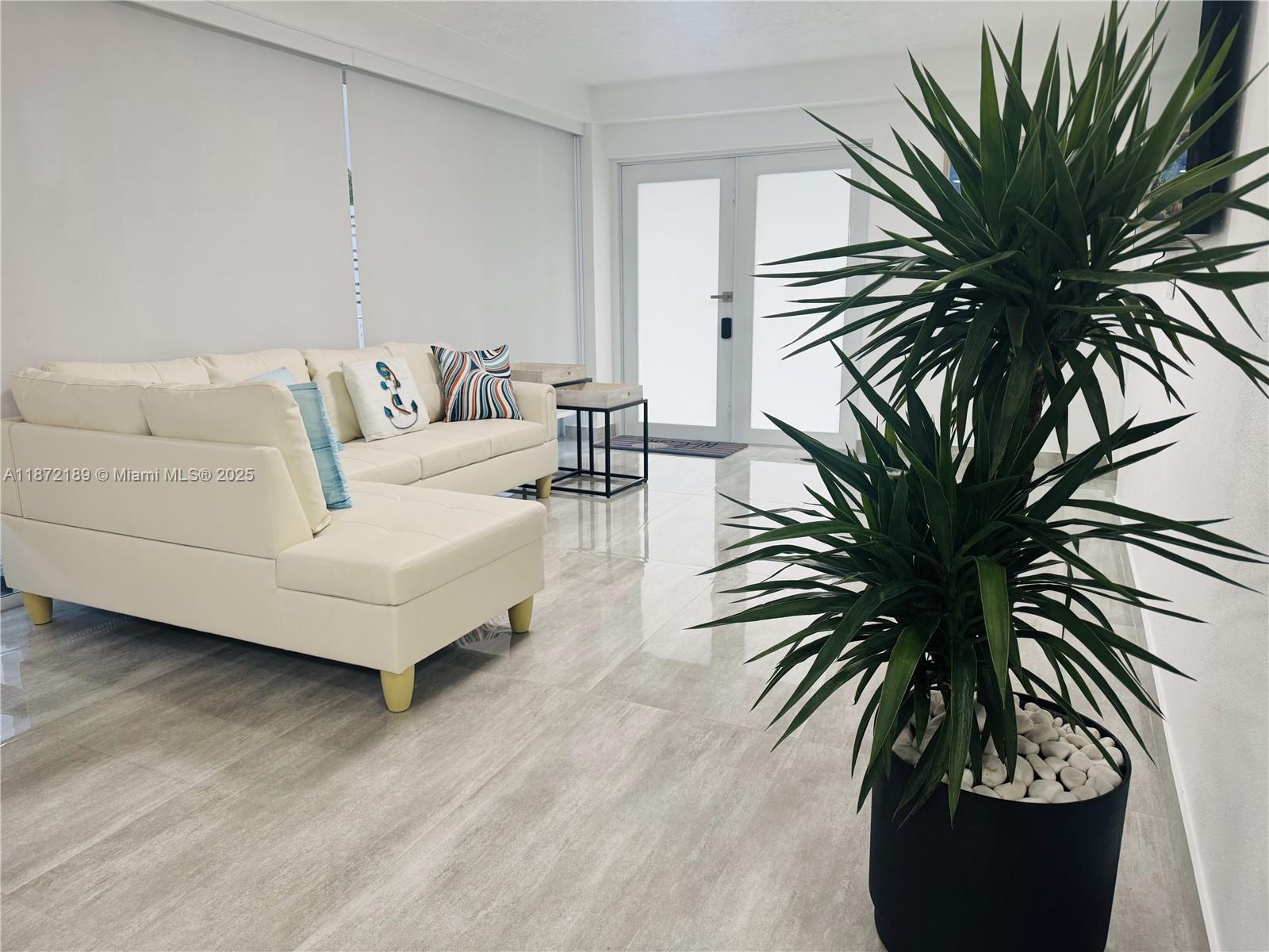 LARGO SOUND PARK - Residential Lease