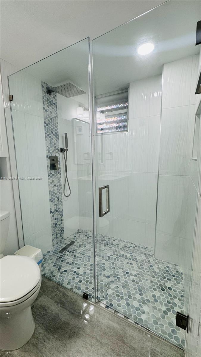 LARGO SOUND PARK - Residential Lease