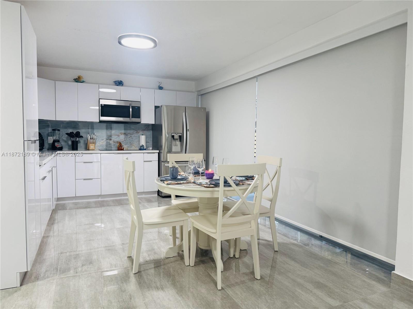 LARGO SOUND PARK - Residential Lease