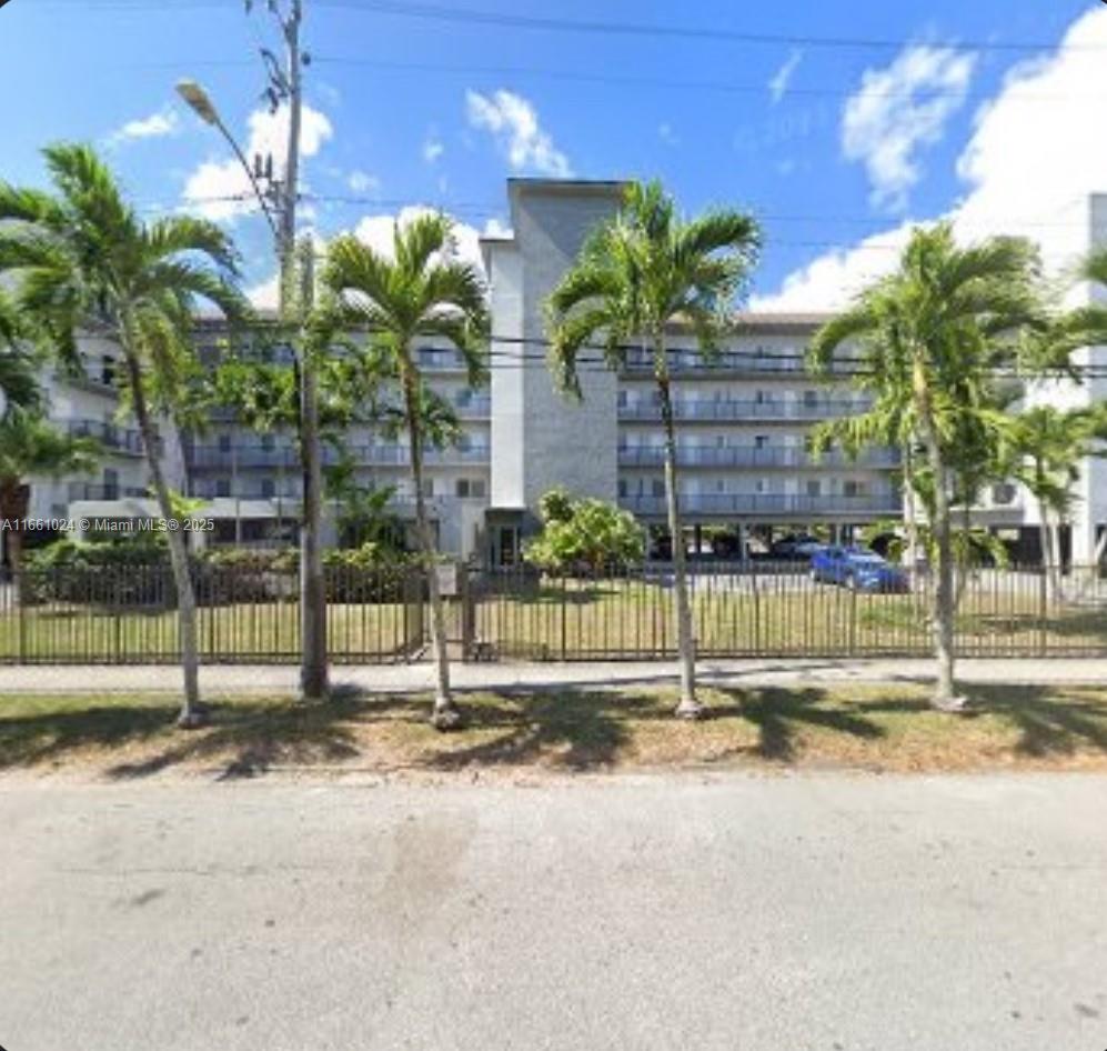 900 SW 84th Ave 207A