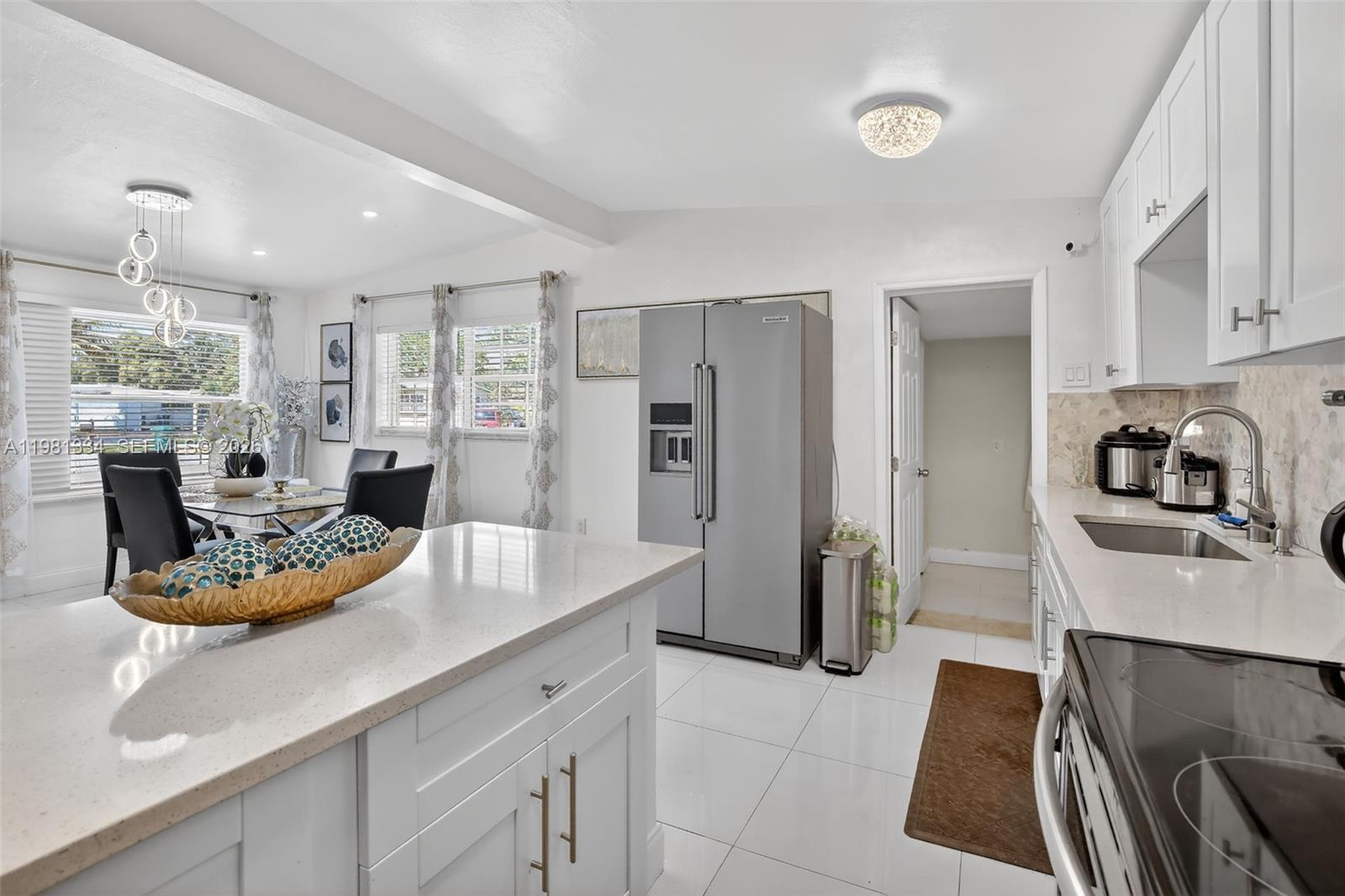 BROWARD MANOR - Residential