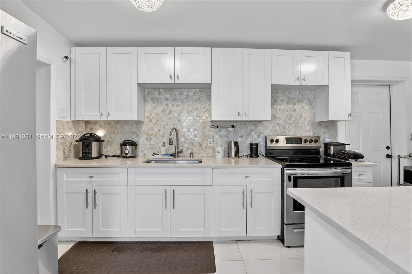 BROWARD MANOR - Residential