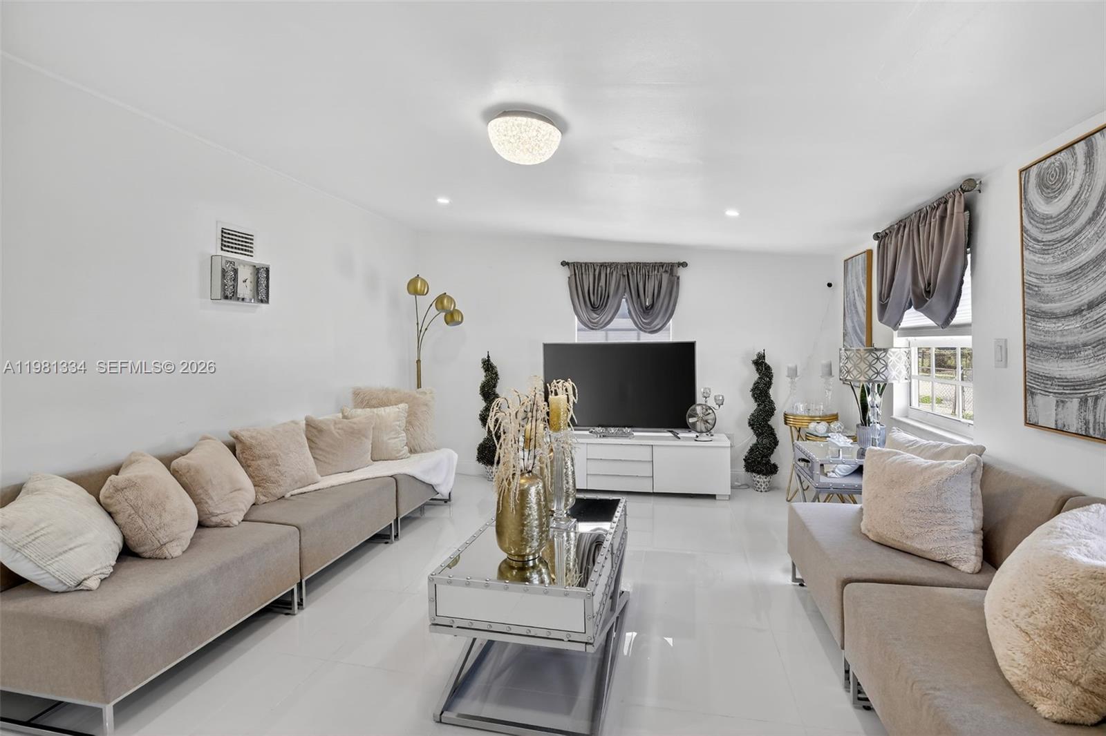 BROWARD MANOR - Residential