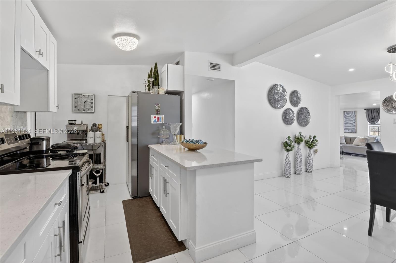 BROWARD MANOR - Residential