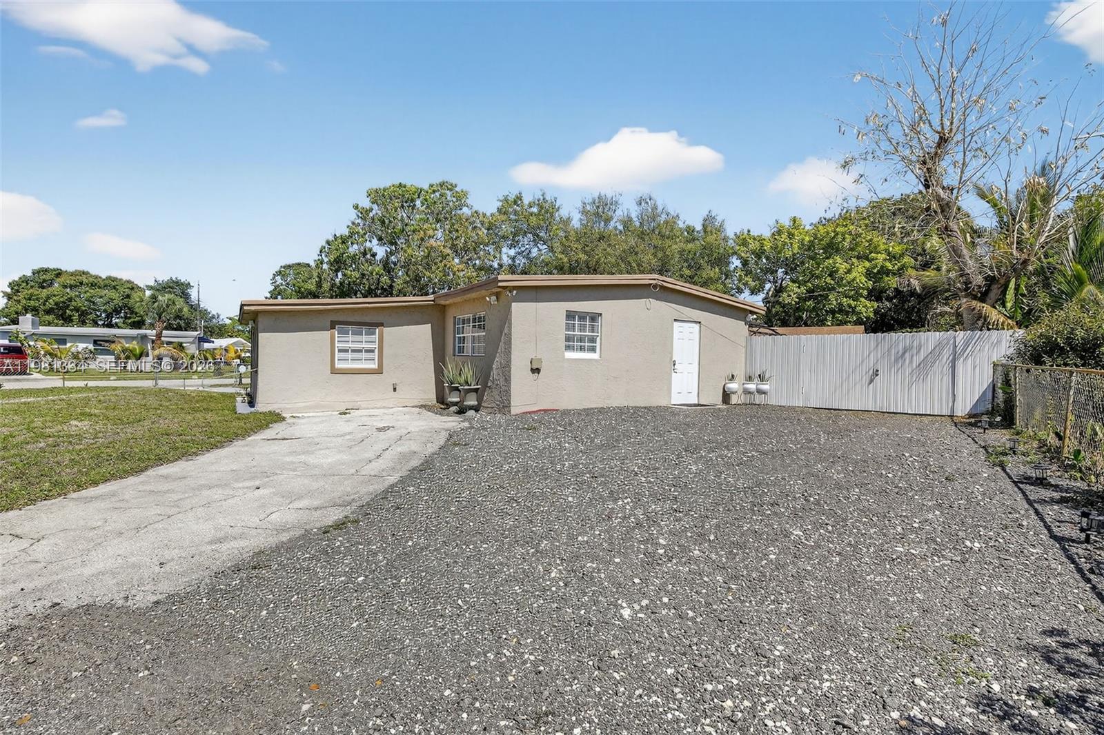 BROWARD MANOR - Residential