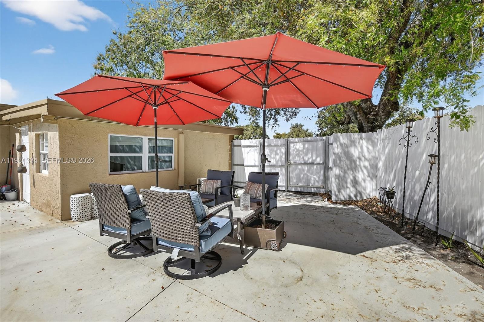 BROWARD MANOR - Residential