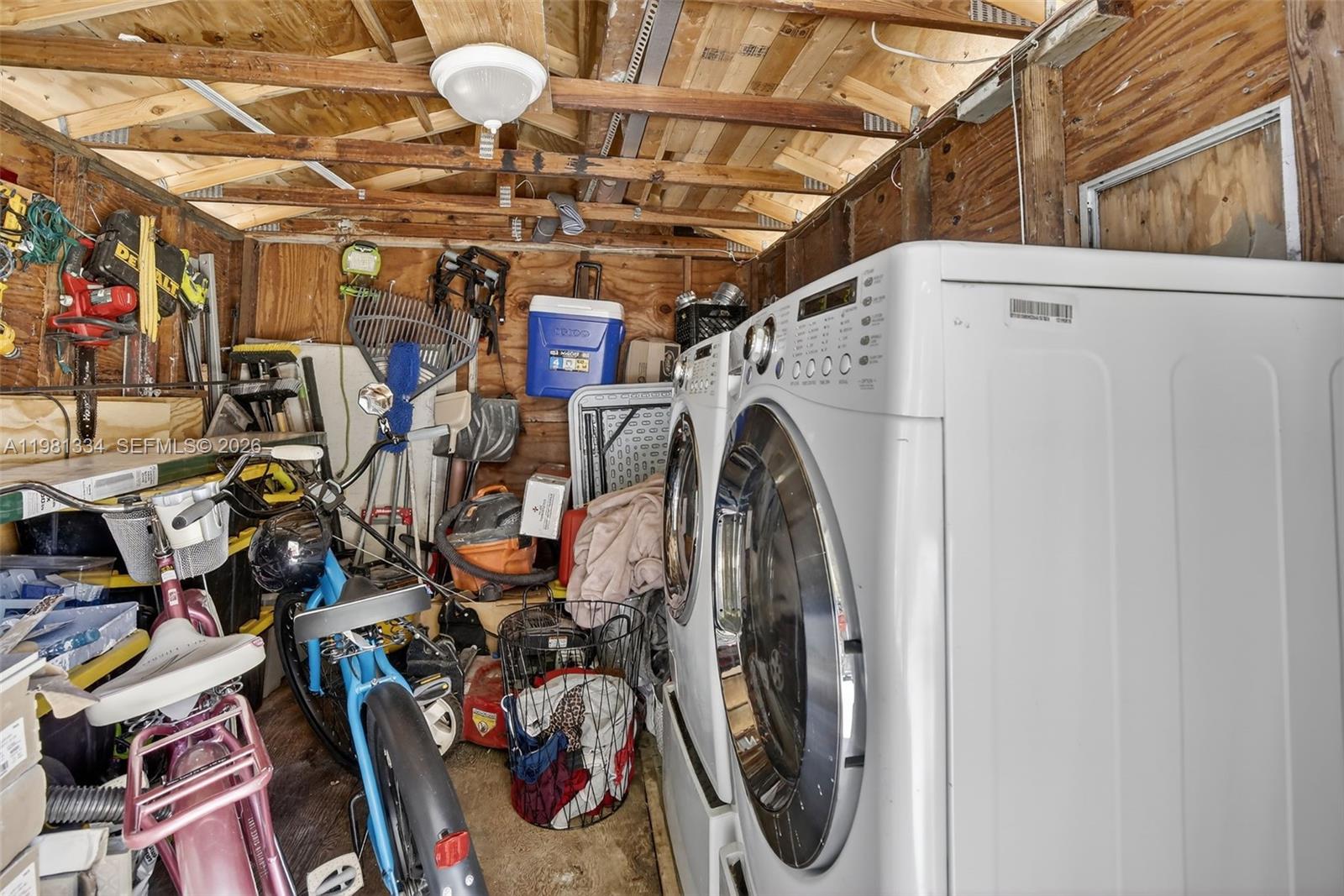 BROWARD MANOR - Residential