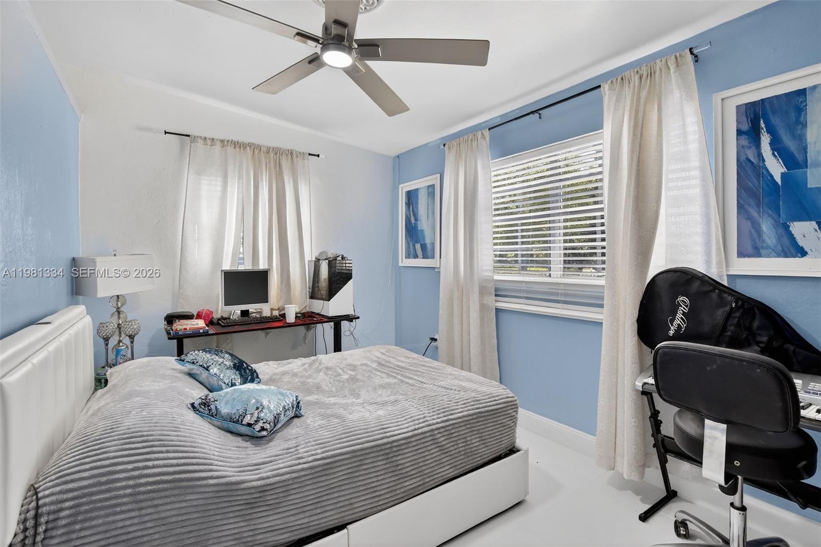 BROWARD MANOR - Residential