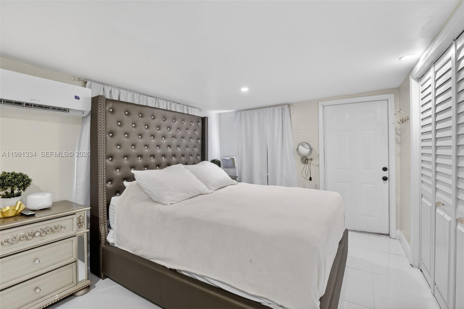 BROWARD MANOR - Residential