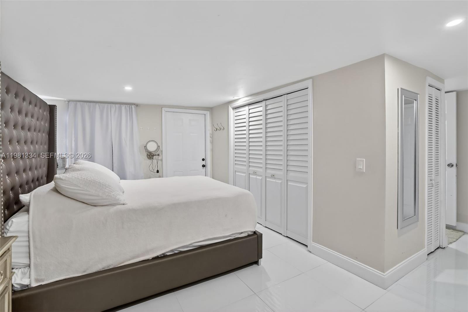 BROWARD MANOR - Residential