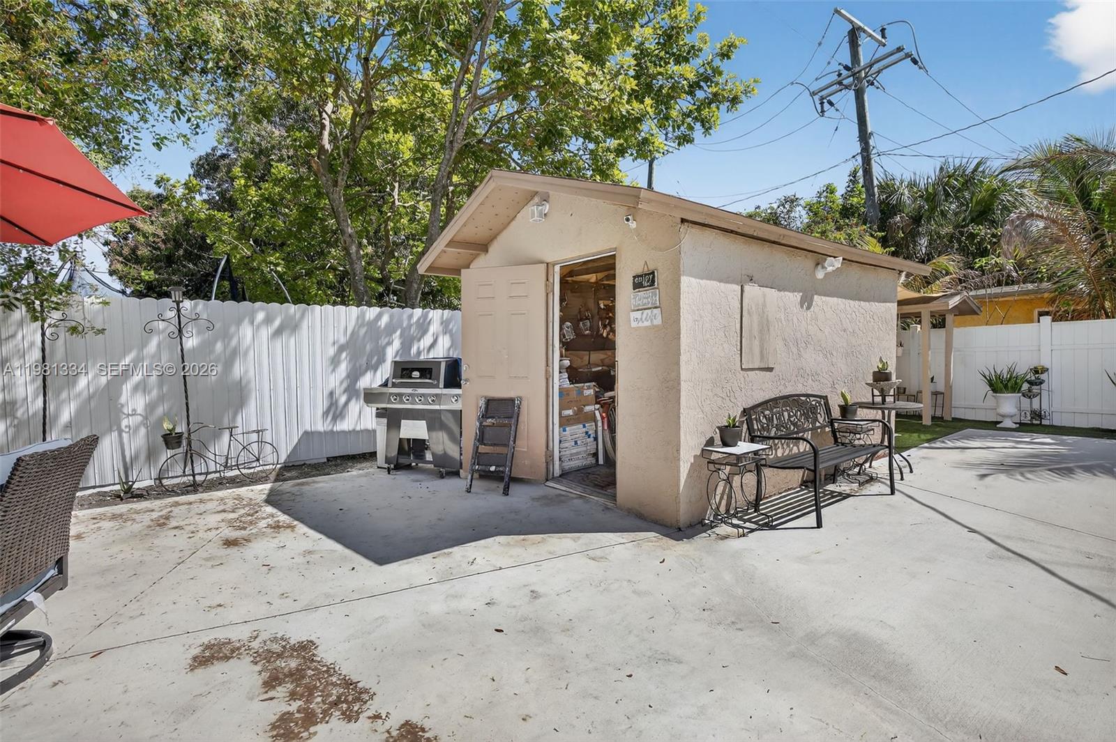 BROWARD MANOR - Residential