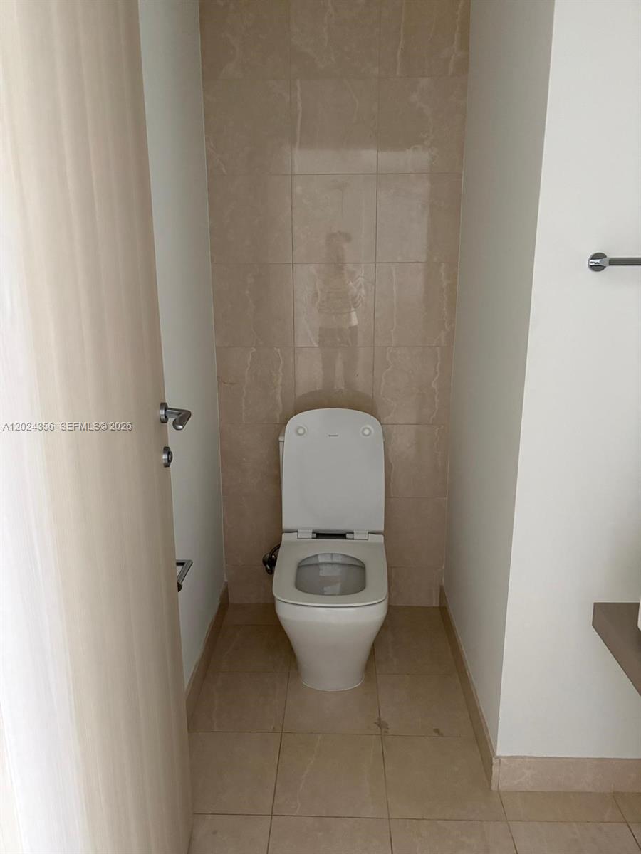 BRICKELL FLATIRON CONDO - Residential Lease