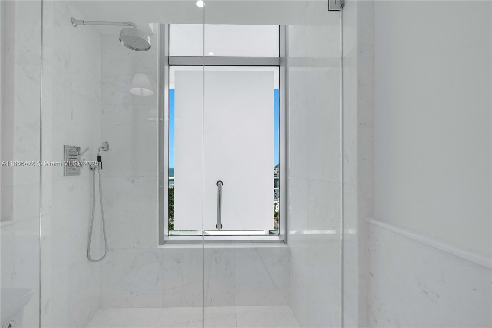 THE CARIBBEAN CONDO - Residential Lease