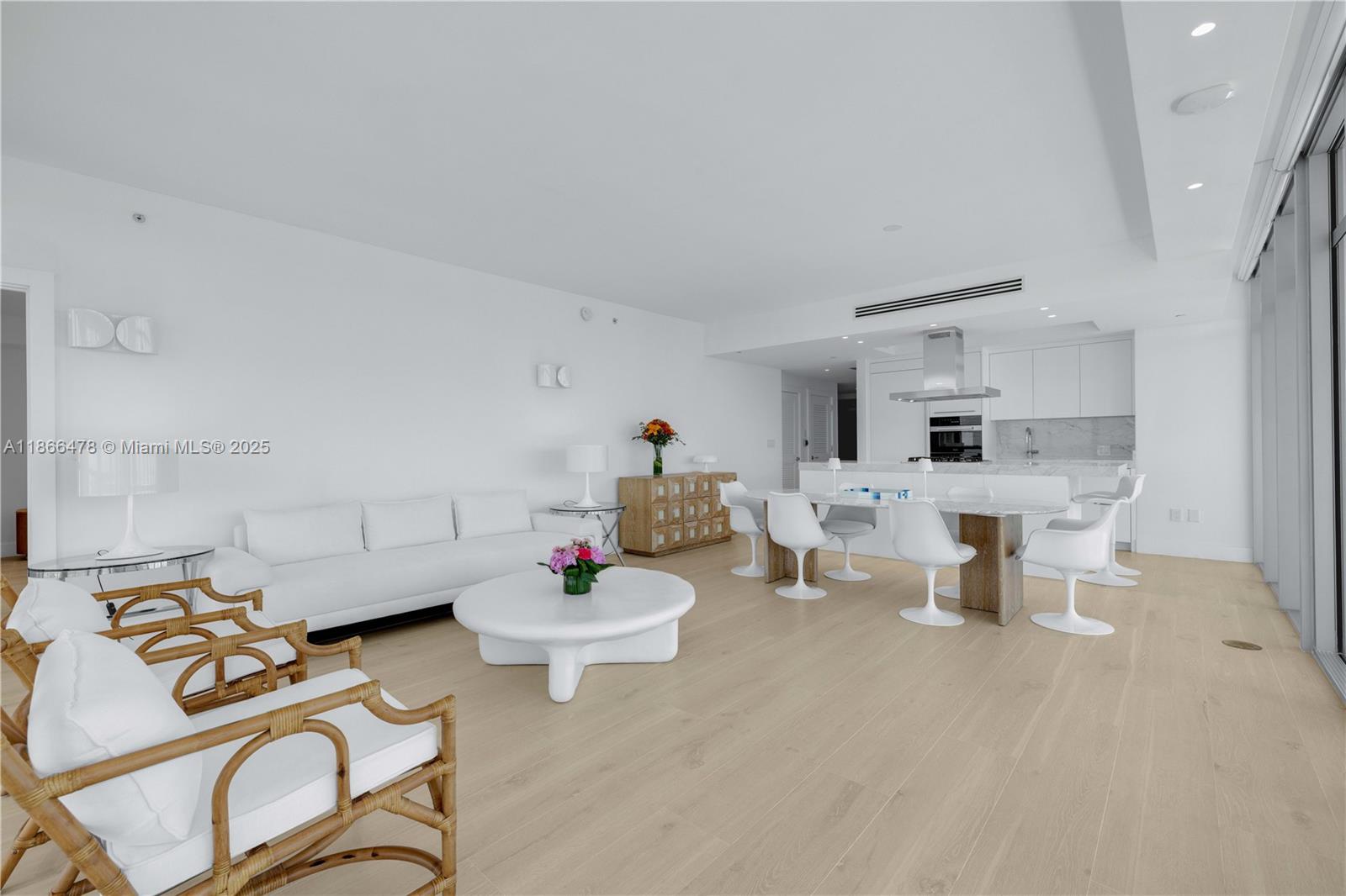 THE CARIBBEAN CONDO - Residential Lease