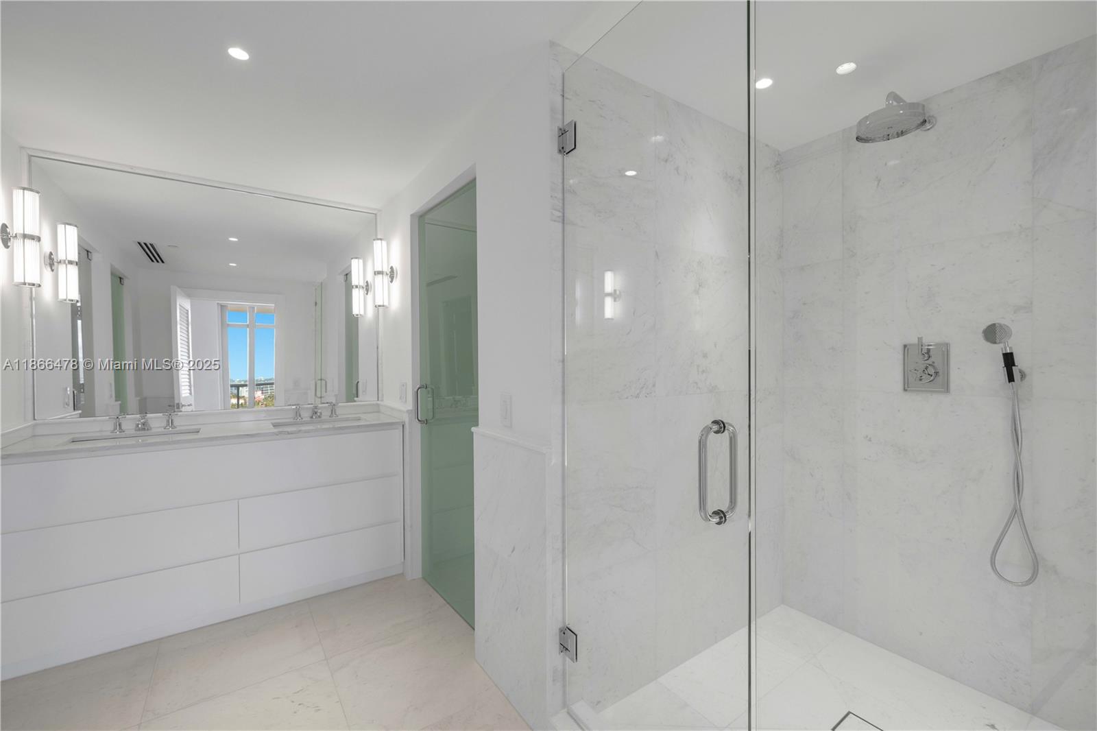 THE CARIBBEAN CONDO - Residential Lease