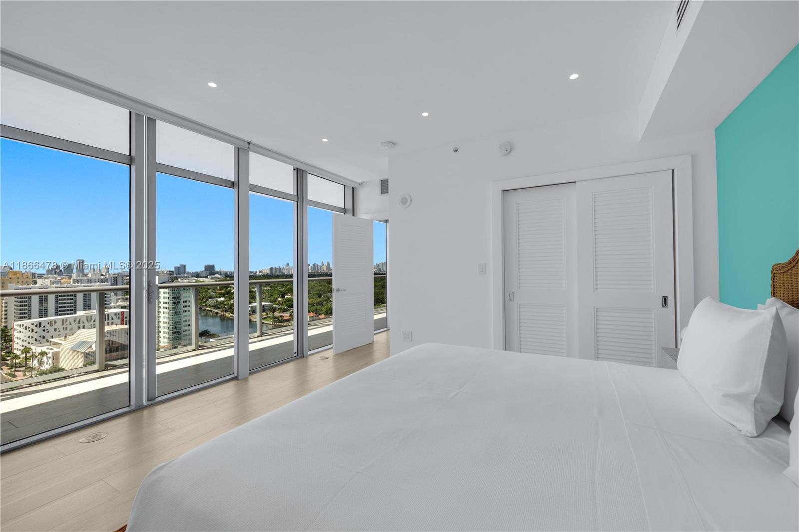 THE CARIBBEAN CONDO - Residential Lease