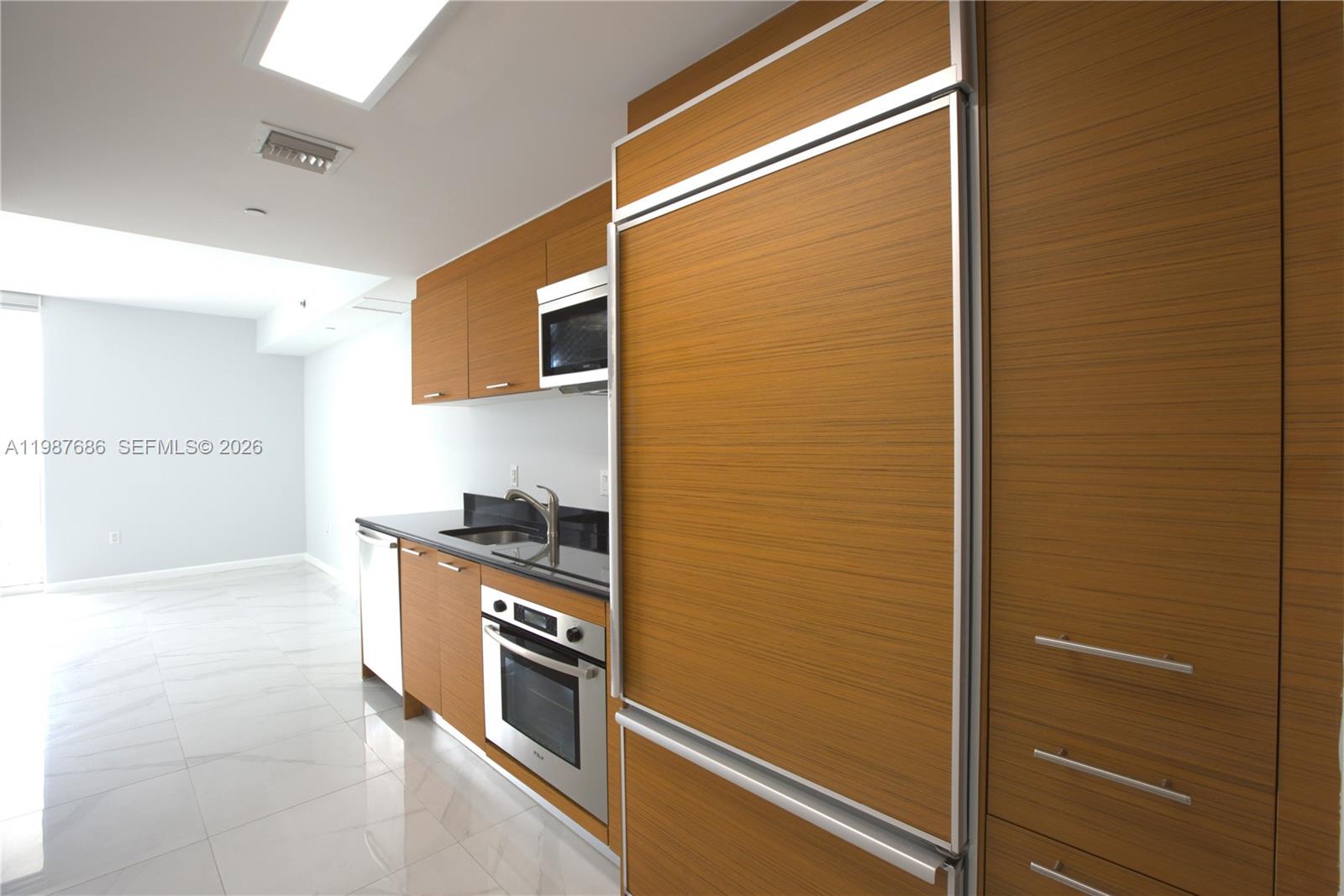 50 BISCAYNE CONDO - Residential Lease