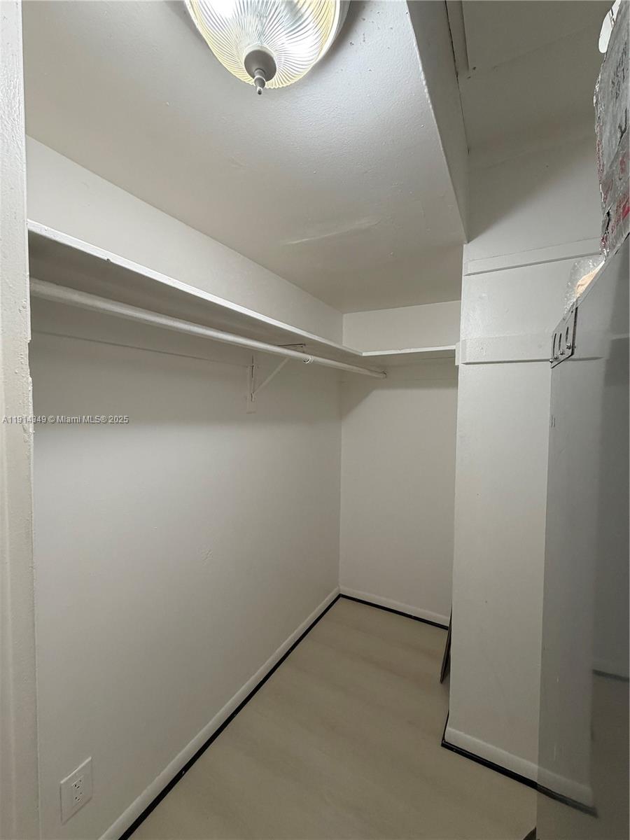 TOWN OF HALLANDALE B-13 - Residential Lease