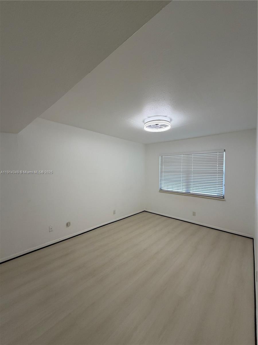 TOWN OF HALLANDALE B-13 - Residential Lease