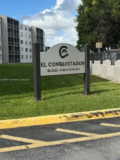 Spacious and 2/2 bedroom, bath corner unit. Recently remodelled, with new kitchen appliances, new bathroom appliances. Lots of storage & closet space. Enjoy a large master bedroom. 2nd bedroom with walk-in closet. Unit has brand new hurricane shutters. Brand new A/C on the roof & brand new Electric Panel. Located in West Kendall with easy access to the Turnpike, shopping centers, schools and hospitals. The community features two pools, a clubhouse, Tennis Courts and a common laundry area. Special assessment of $217 monthly. Condo has reserves, can purchase with 5% down.
Tenant Occupied until December 2025