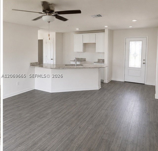 5424 Fantasy Dr