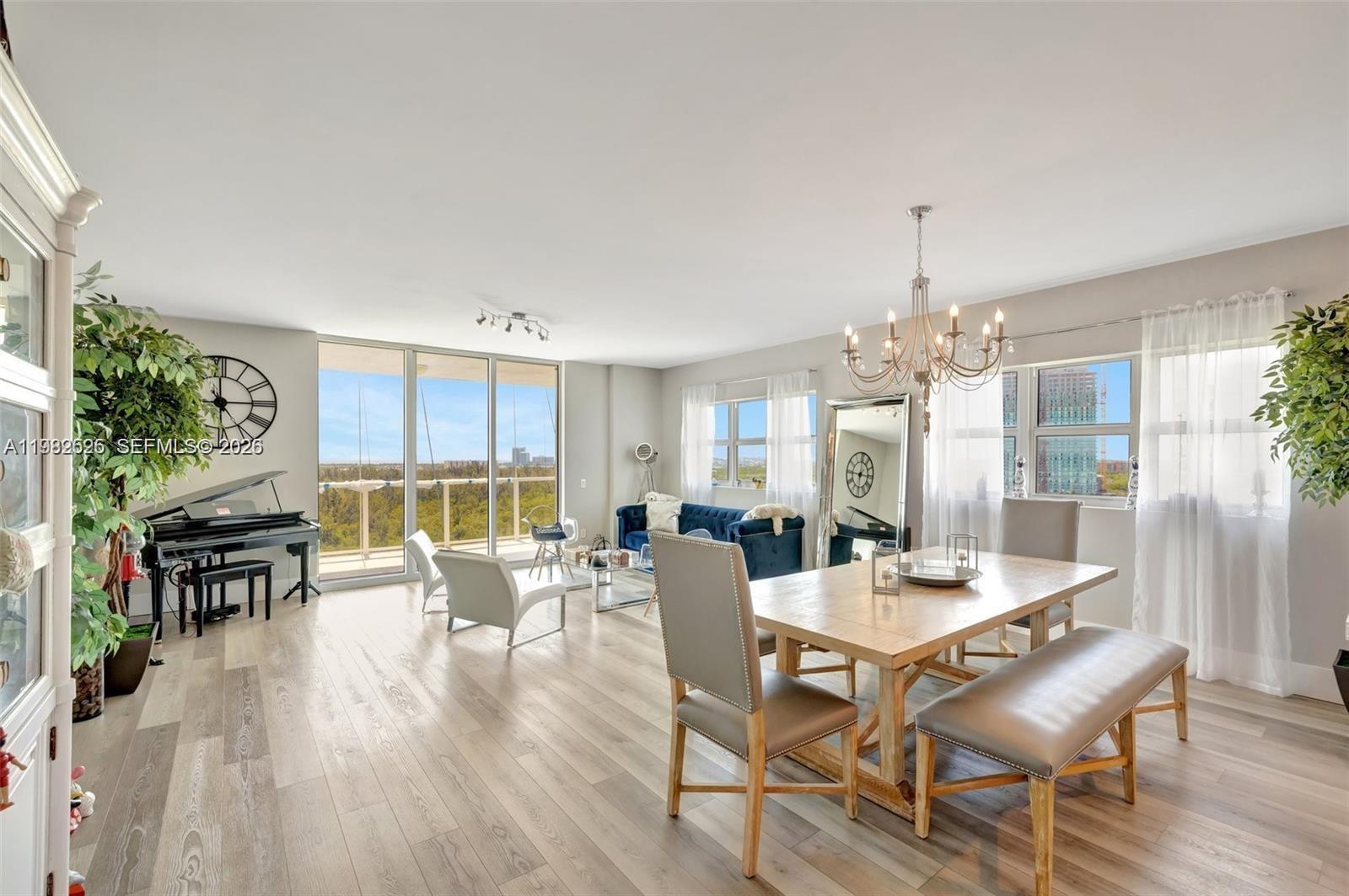 THE OAKS I CONDO - Residential