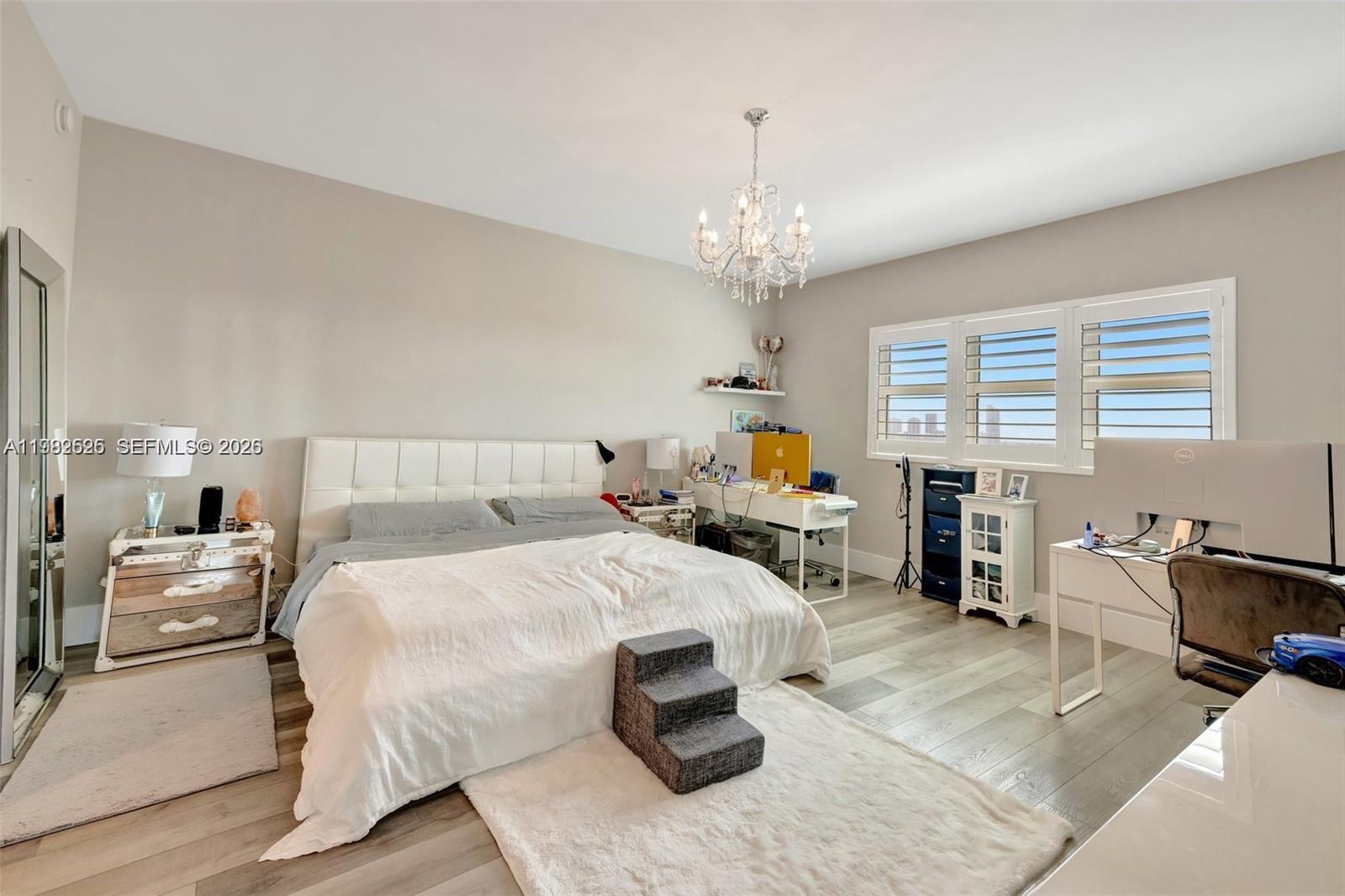 THE OAKS I CONDO - Residential