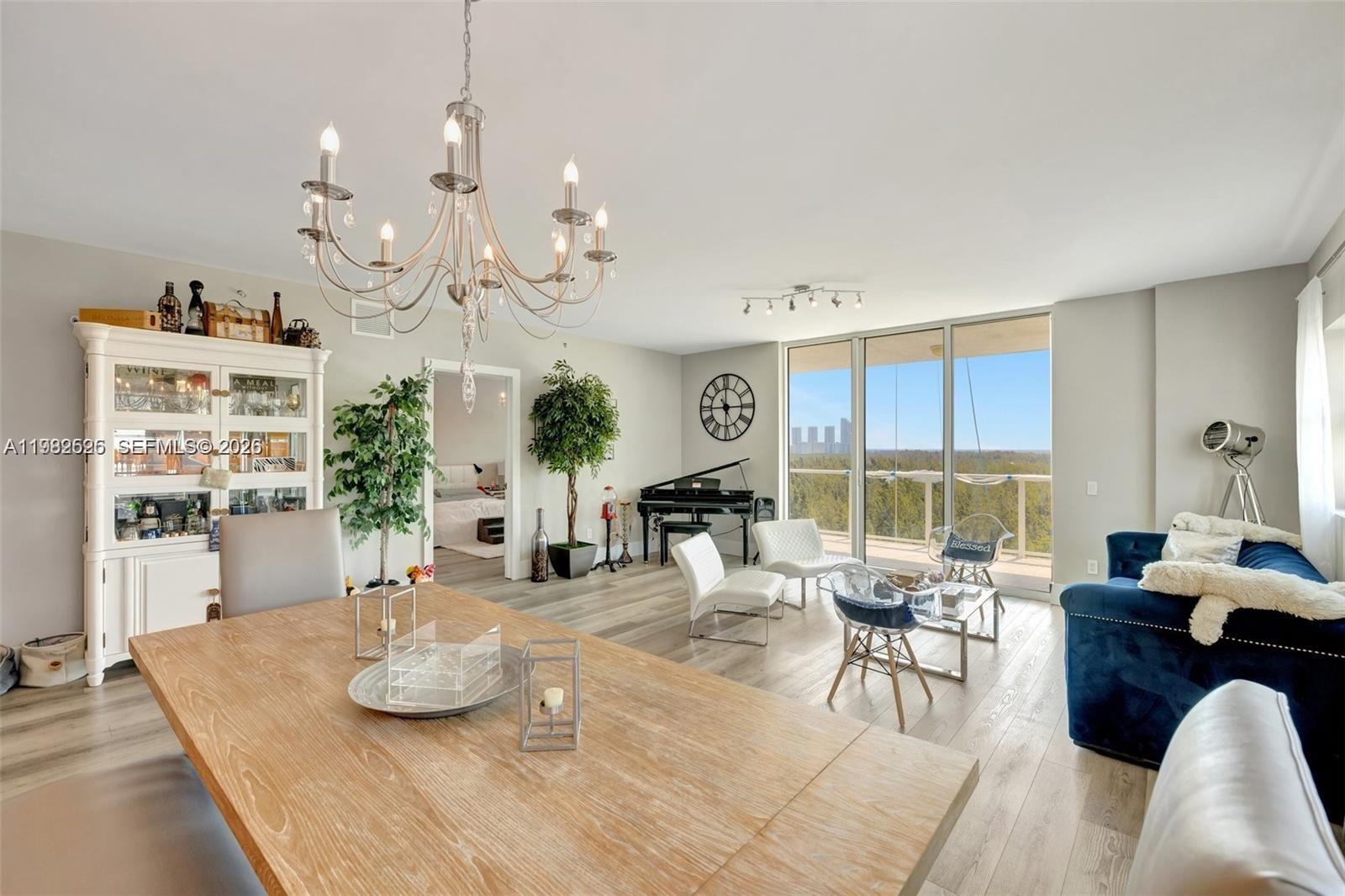 THE OAKS I CONDO - Residential