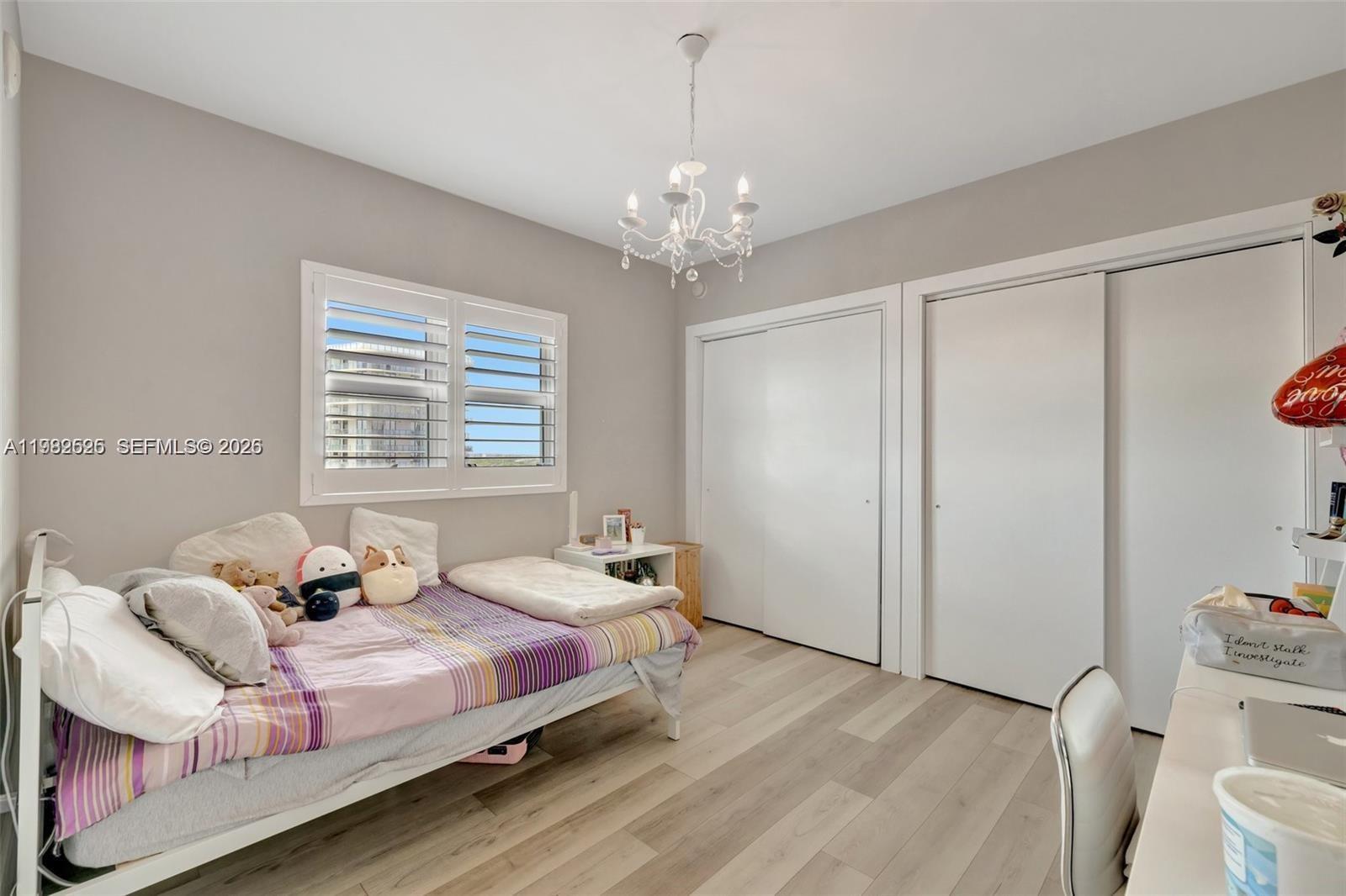 THE OAKS I CONDO - Residential