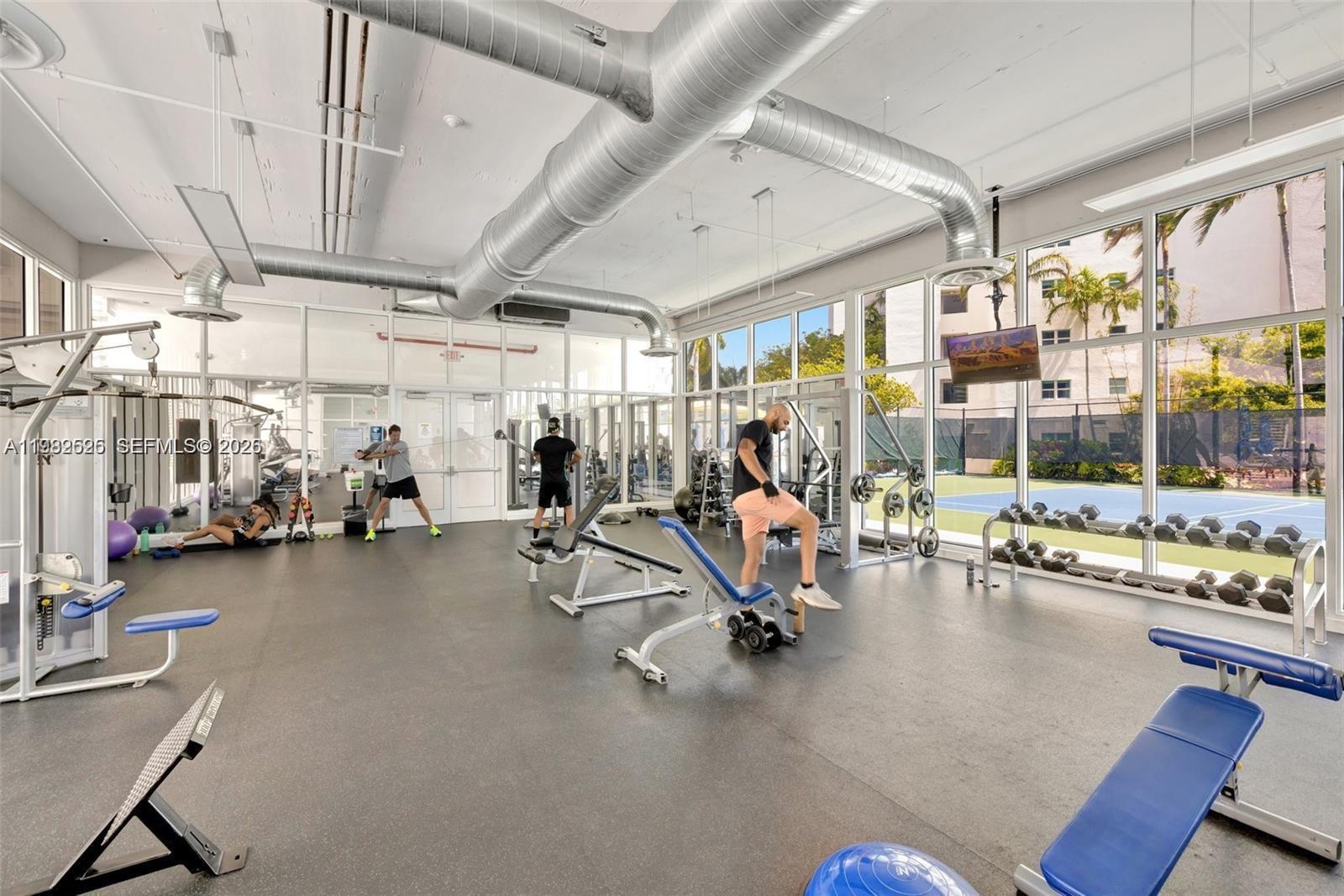 THE OAKS I CONDO - Residential