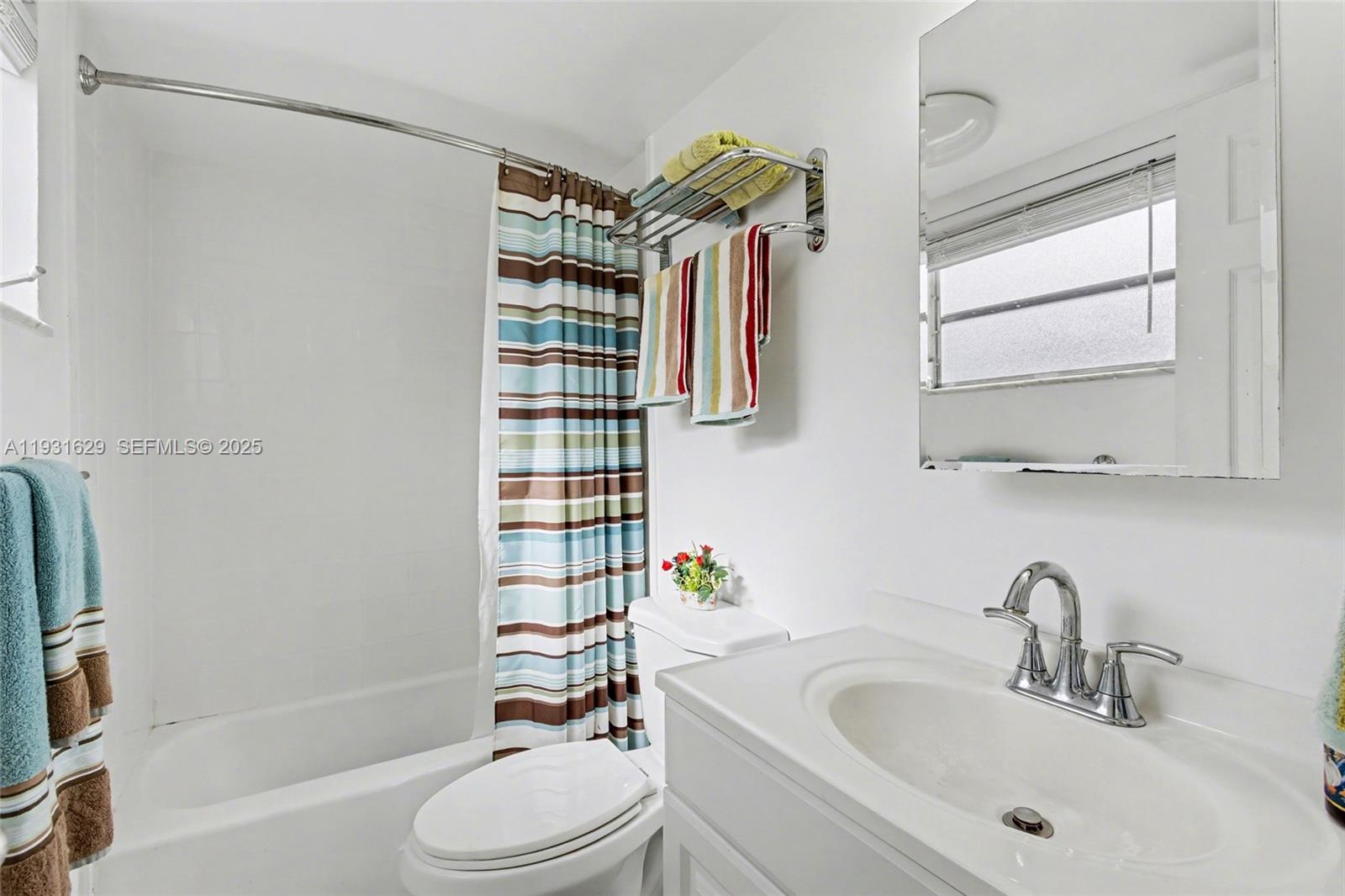 HILLCREST NO 4 CONDO - Residential