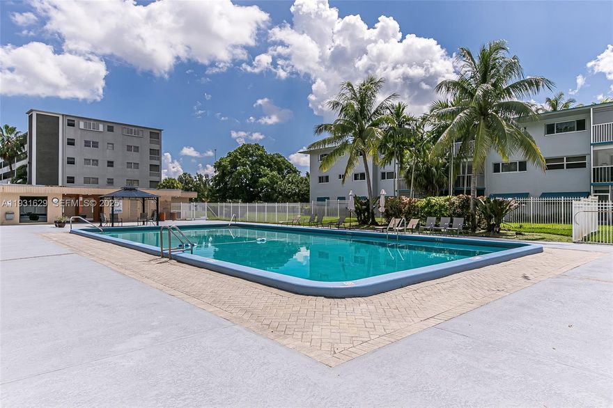 This spacious corner unit features two bedrooms and two bathrooms, with laundry facilities on site. Enjoy the convenience of a pool and gym, as well as proximity to shopping, restaurants, Ft. Lauderdale Airport, highways, the Hard Rock Casino, and the famous Hollywood Broadwalk.