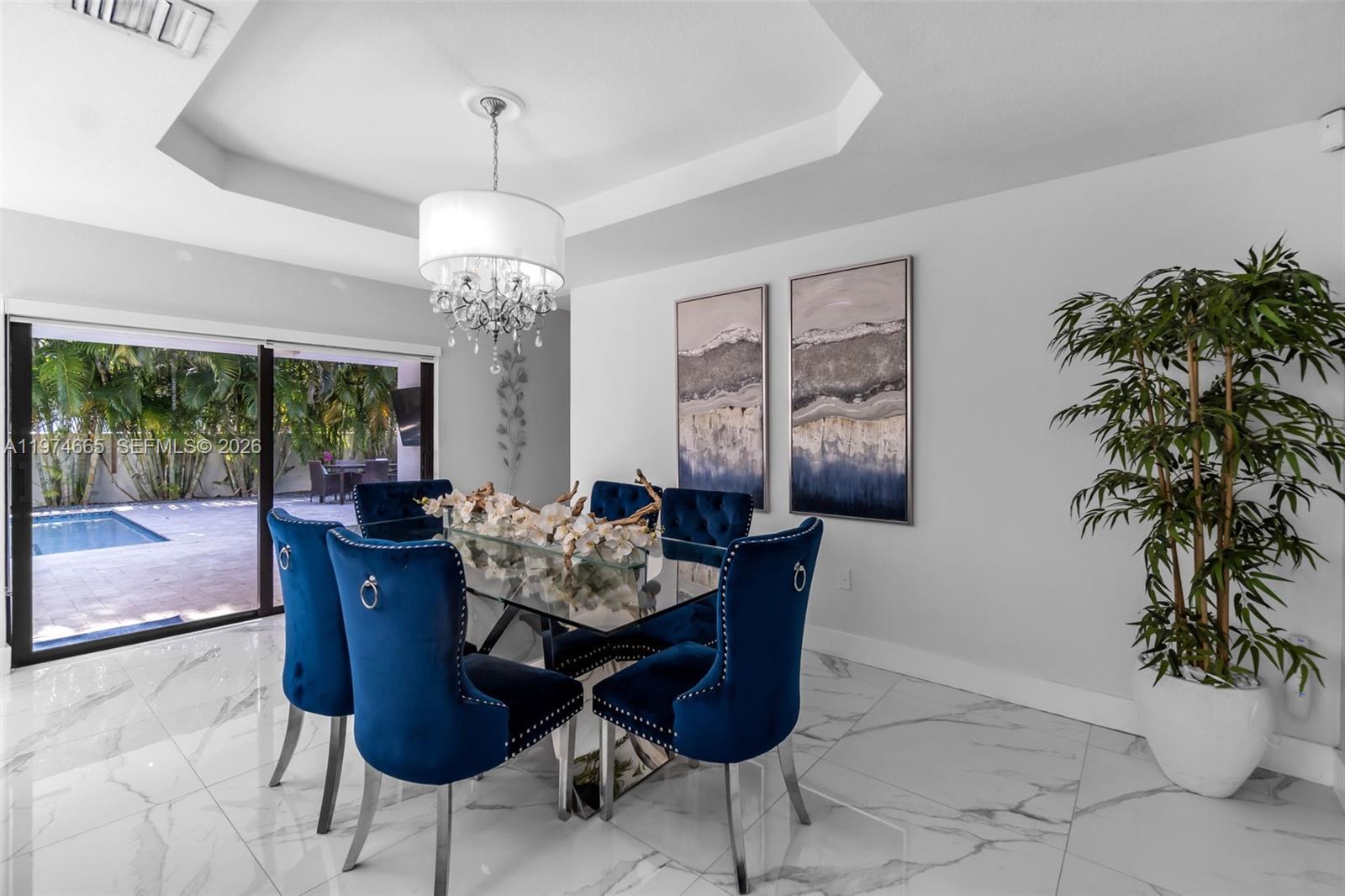 PARK LAKES BY THE MEADOWS - Residential