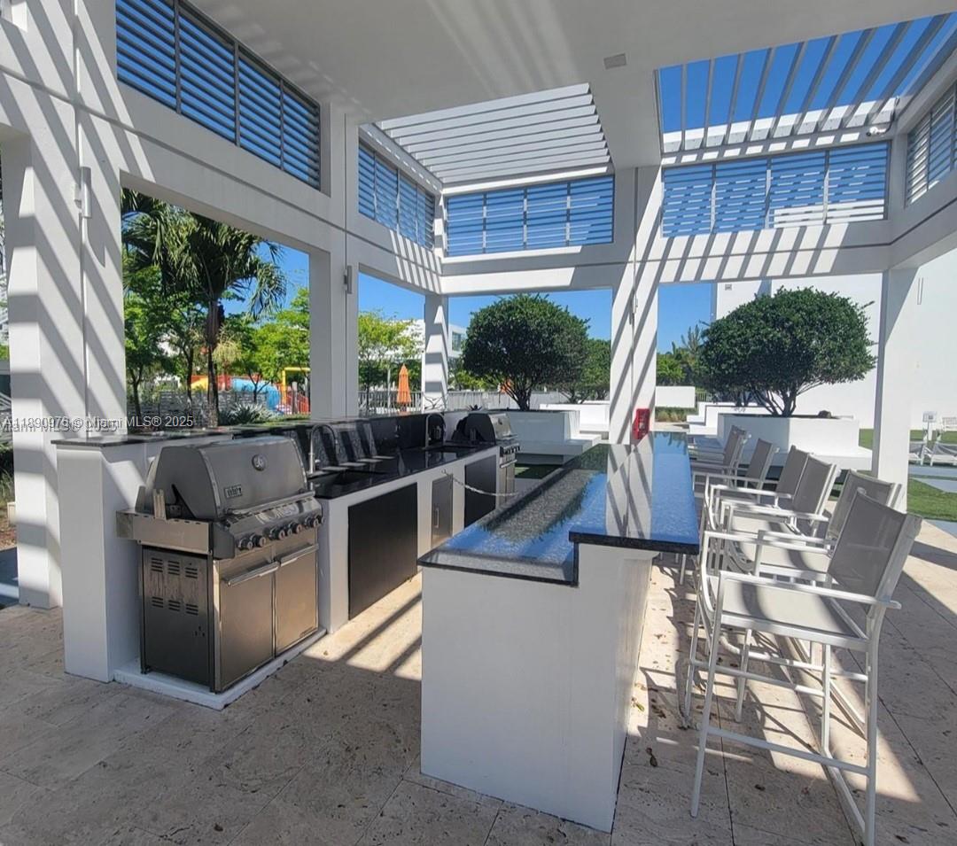 LANDMARK AT DORAL - Residential