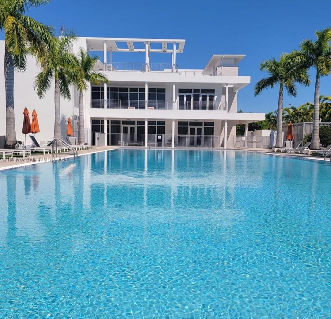 LANDMARK AT DORAL - Residential