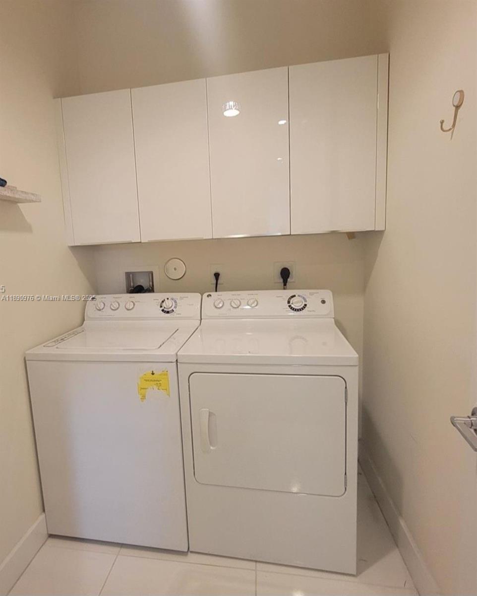 LANDMARK AT DORAL - Residential