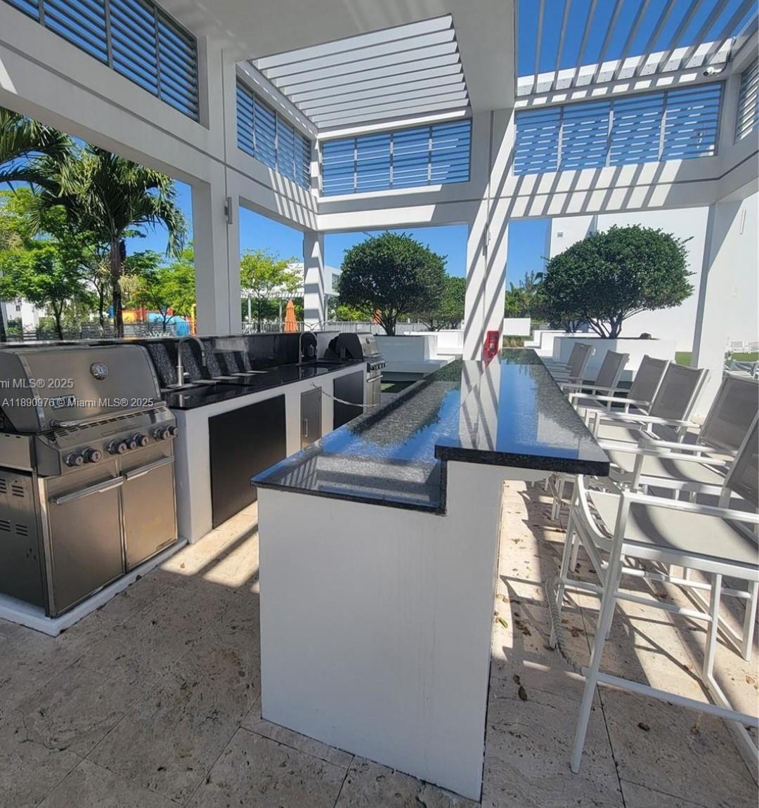 LANDMARK AT DORAL - Residential