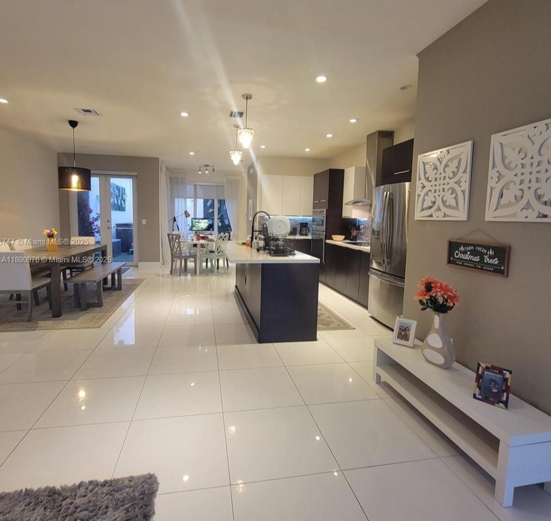 LANDMARK AT DORAL - Residential