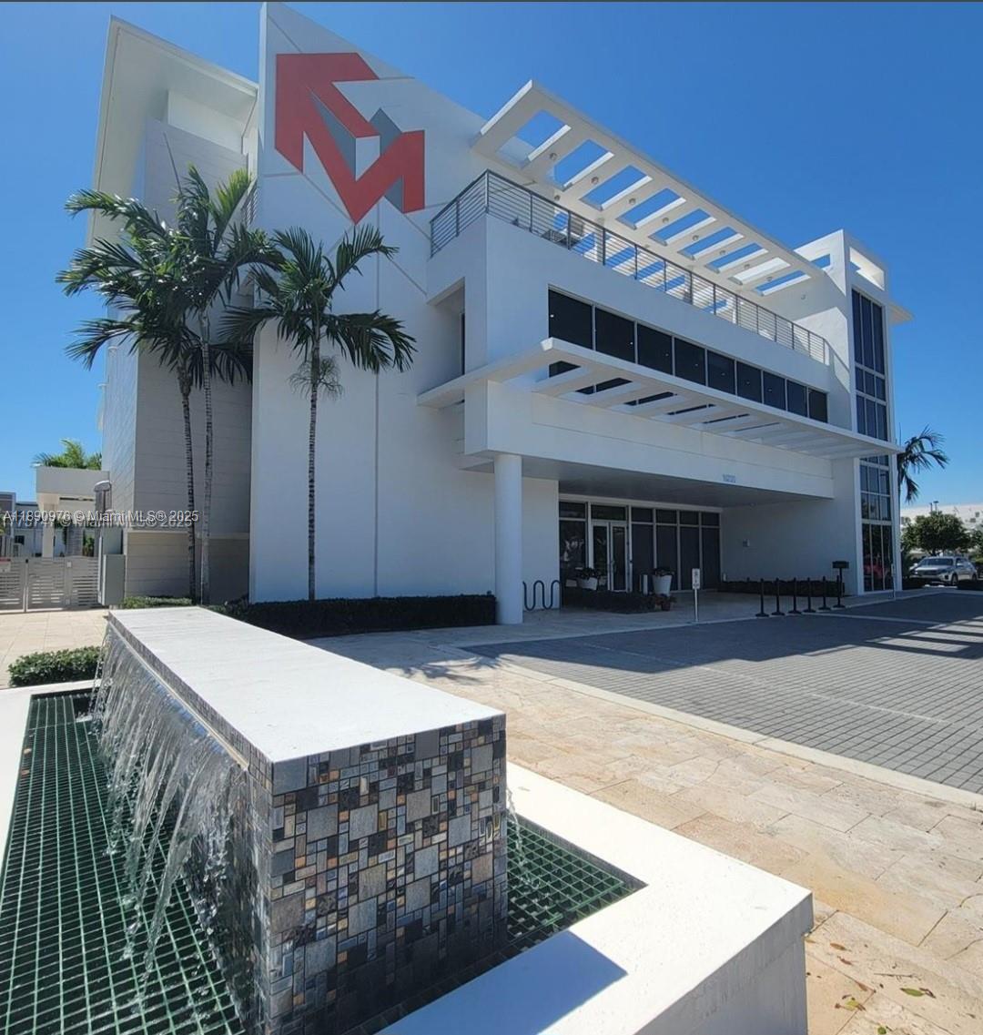 LANDMARK AT DORAL - Residential