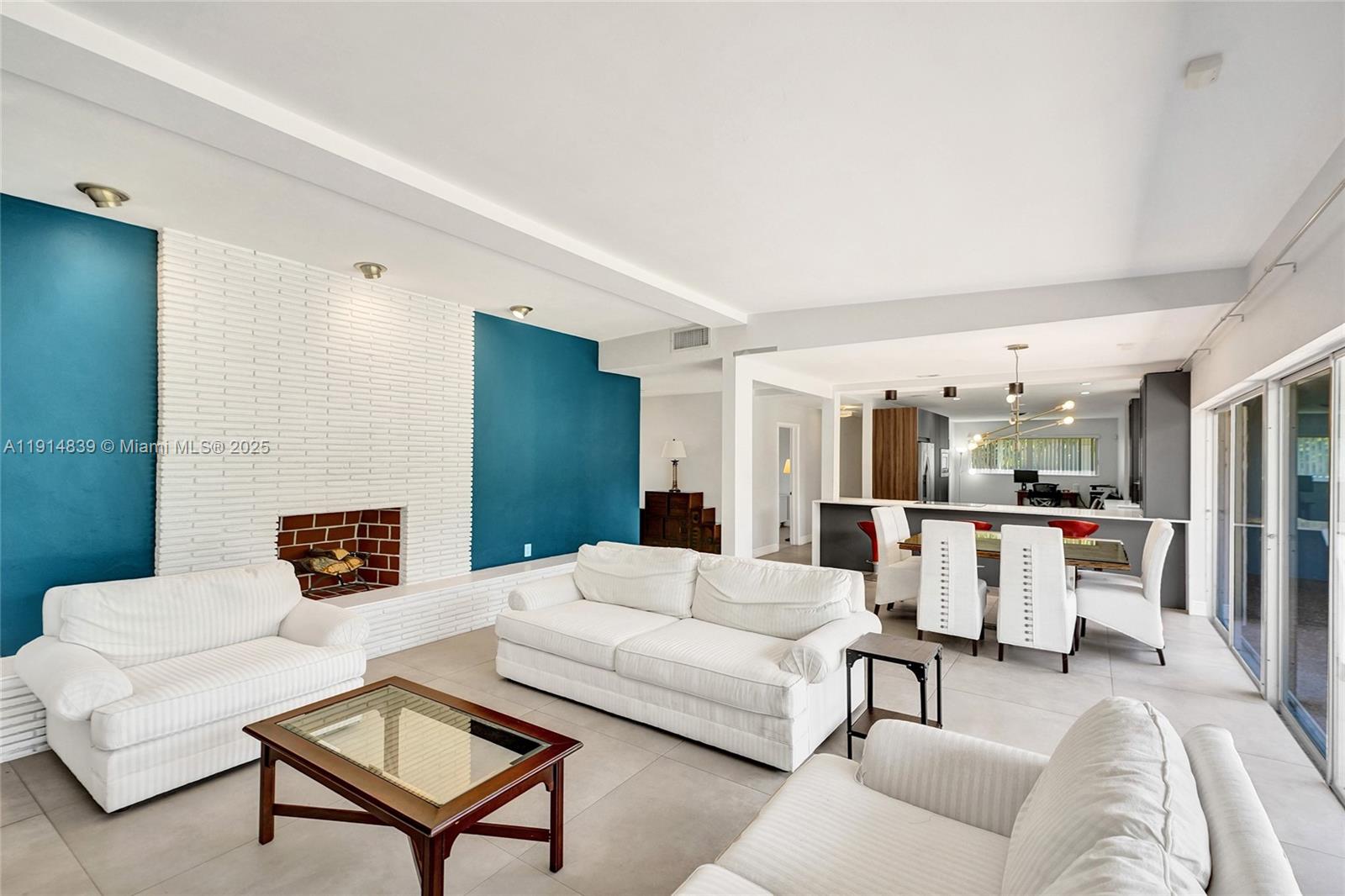 SKY LAKE - Residential