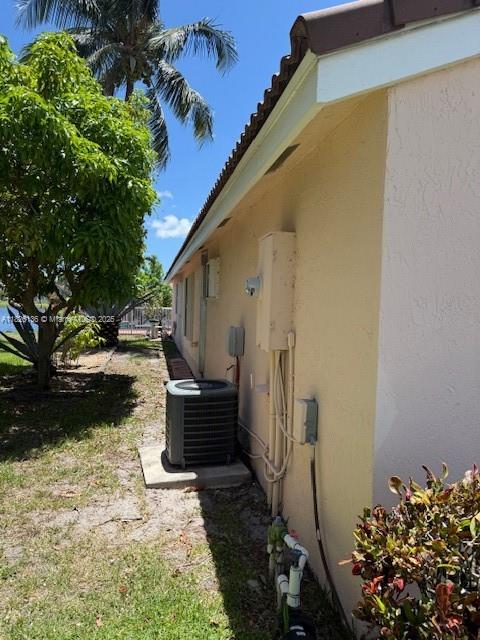 7964 La Rose Ct, Lake Worth, FL, 33467/$399,900 1 7964 La Rose Ct